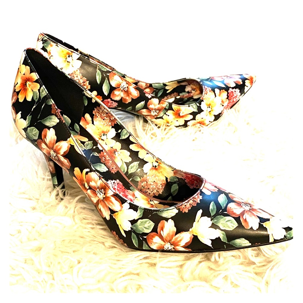 NW Floral Pumps- Sz 10.5.